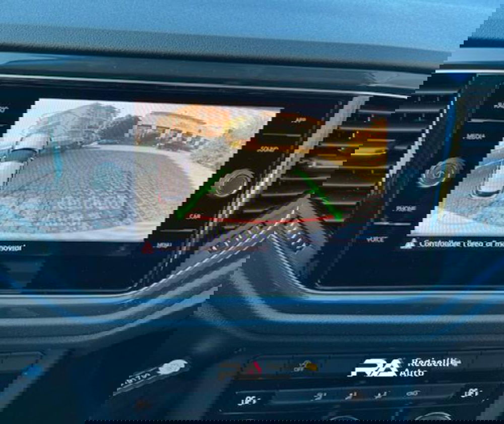 Volkswagen T-Roc usata a Lecco (13)