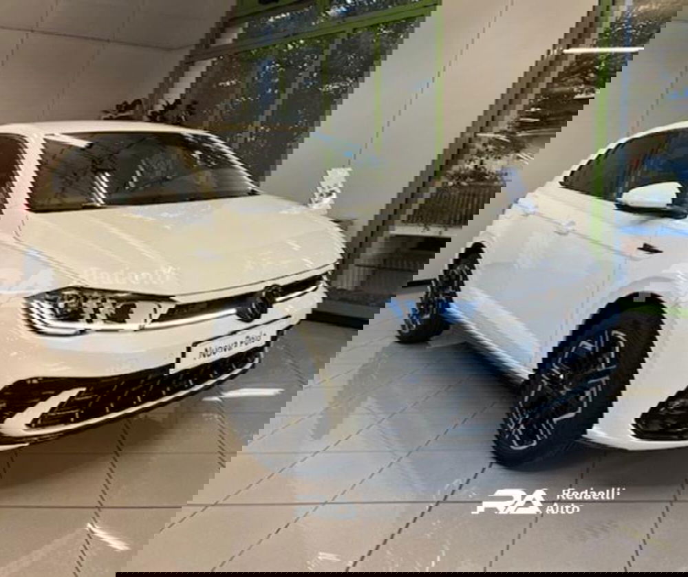 Volkswagen Polo nuova a Lecco (2)