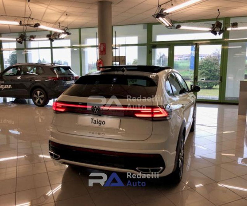 Volkswagen Taigo nuova a Lecco (5)