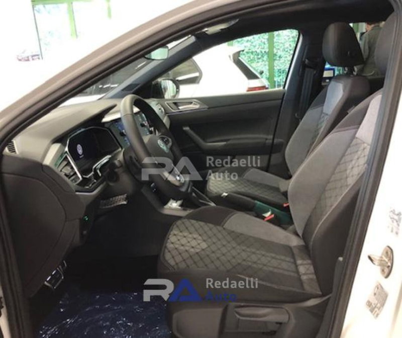 Volkswagen Taigo nuova a Lecco (6)