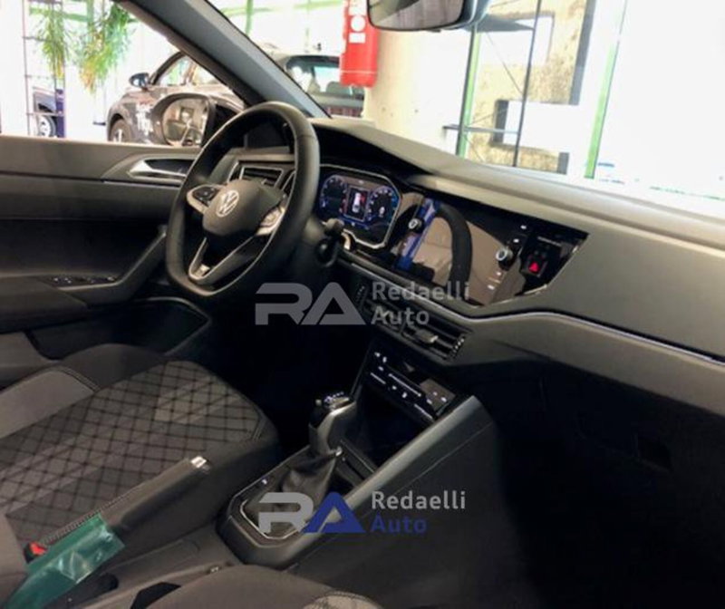 Volkswagen Taigo nuova a Lecco (9)
