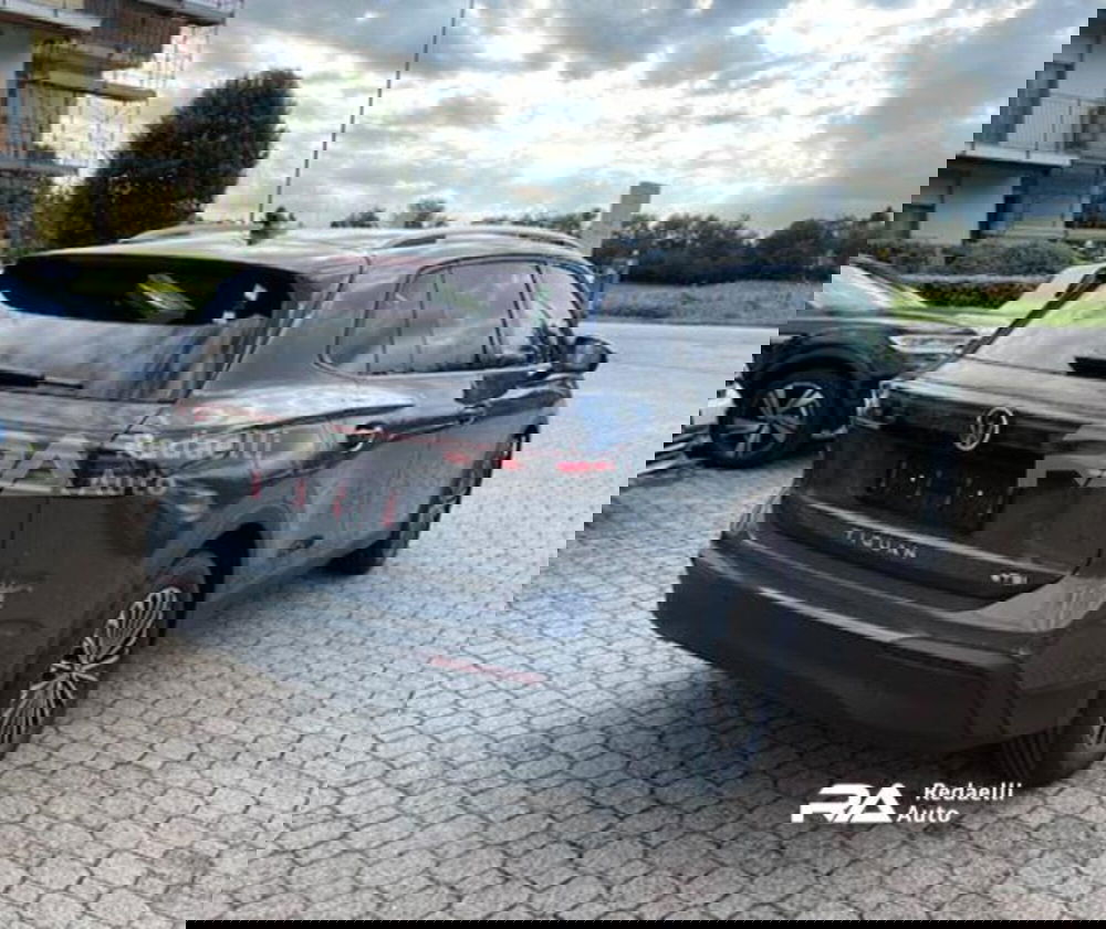 Volkswagen Tiguan nuova a Lecco (3)