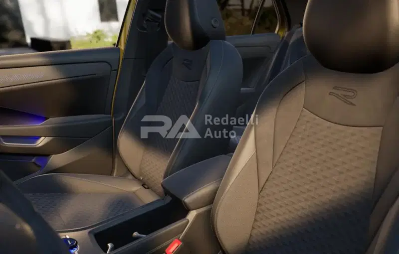 Volkswagen T-Roc nuova a Lecco (8)