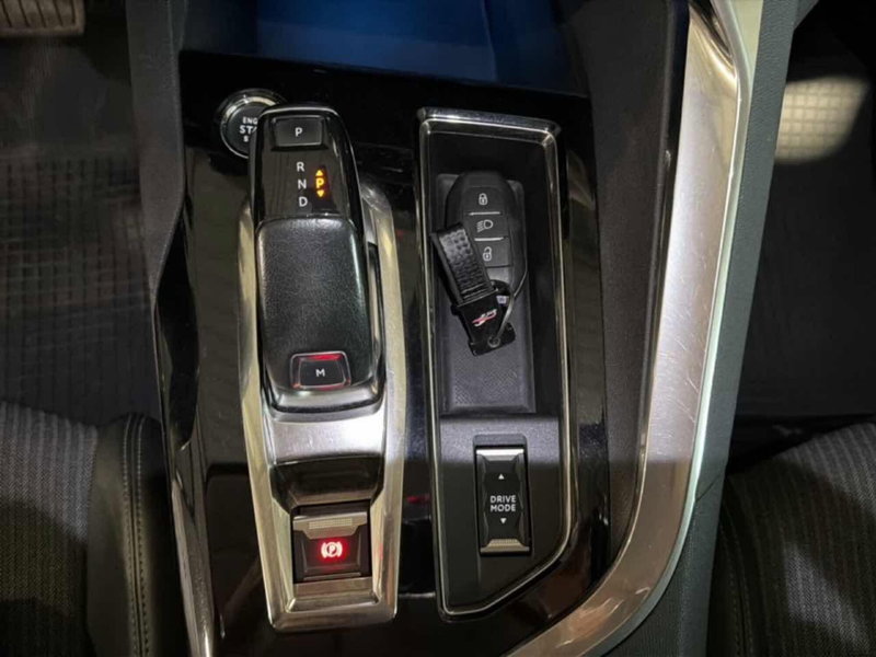 Peugeot 3008 usata a Foggia (11)