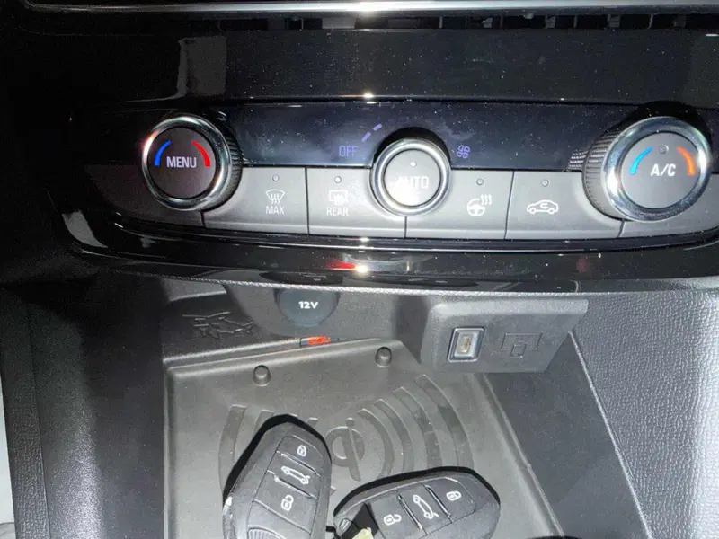 Opel Mokka nuova a Foggia (13)