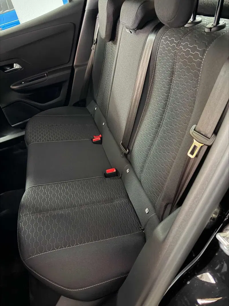Opel Mokka nuova a Foggia (18)