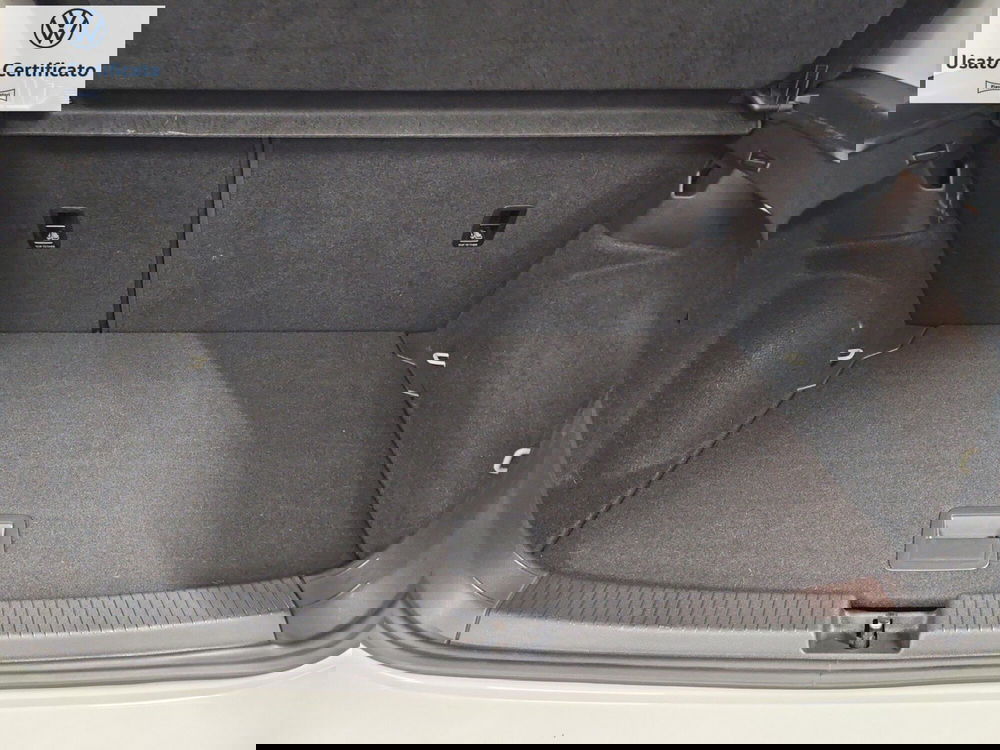 Volkswagen T-Cross usata a Genova (9)