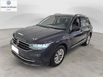Volkswagen Tiguan 2.0 TDI 150 CV SCR DSG 4MOTION Life del 2020 usata a Genova