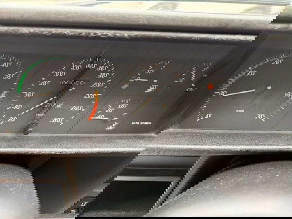 Alfa Romeo 75 usata a Arezzo (16)