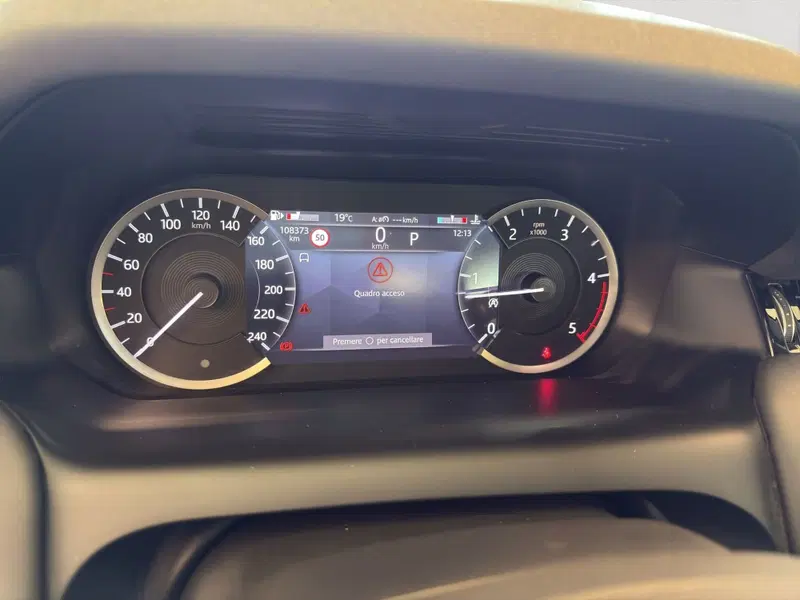 Land Rover Discovery Sport usata a Latina (10)