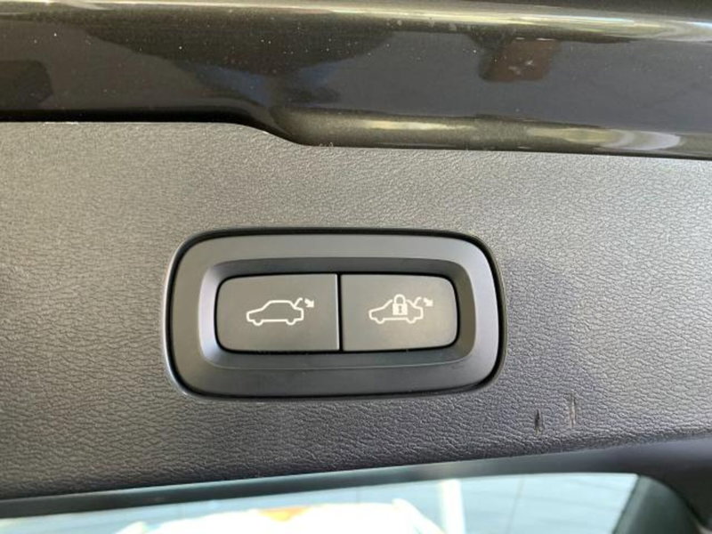 Volvo V60 Cross Country usata a Trieste (4)