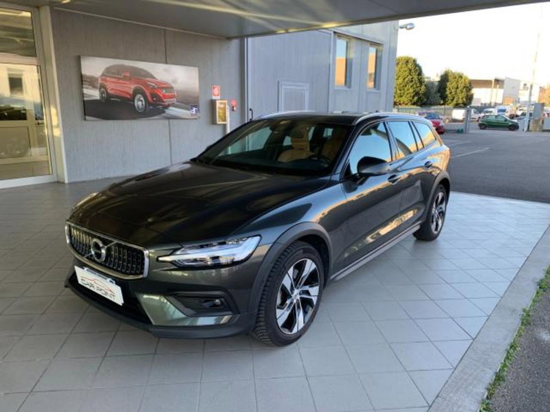 Volvo V60 Cross Country usata a Trieste (15)