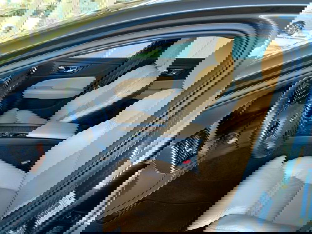 Volvo V60 Cross Country usata a Trieste (11)