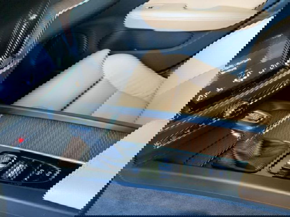 Volvo V60 Cross Country usata a Trieste (19)