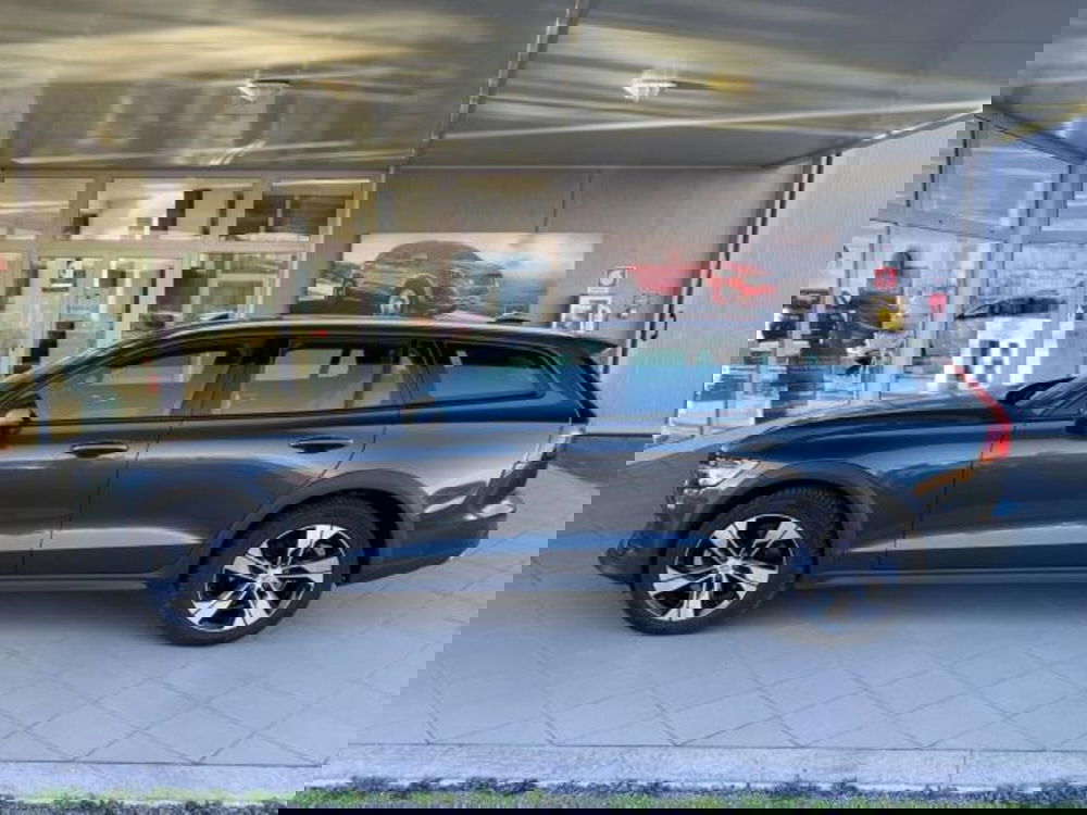 Volvo V60 Cross Country usata a Trieste (2)