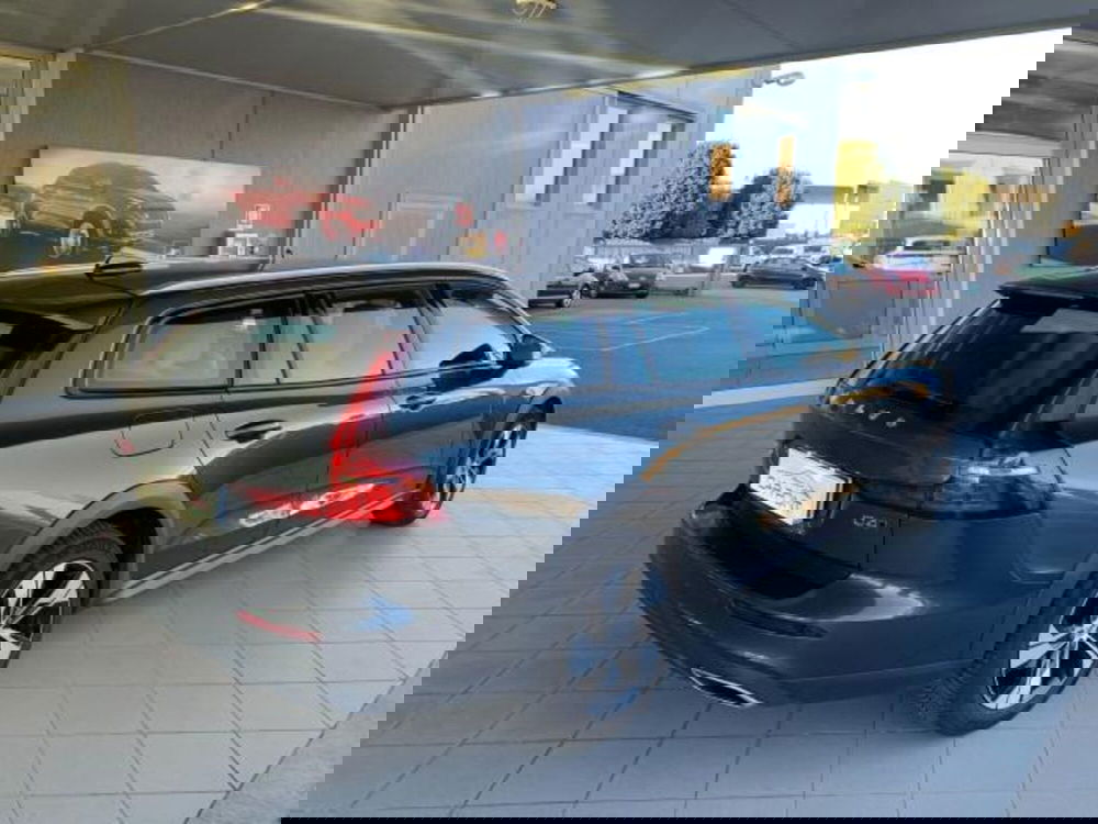Volvo V60 Cross Country usata a Trieste (5)