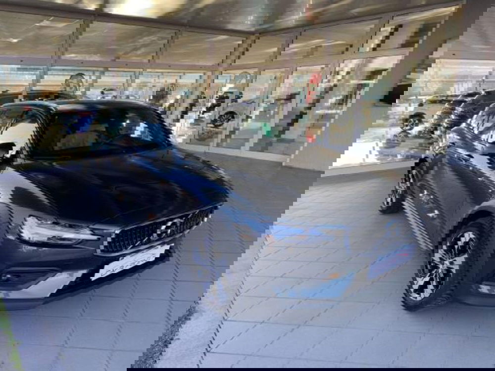 Volvo V60 Cross Country usata a Trieste (7)