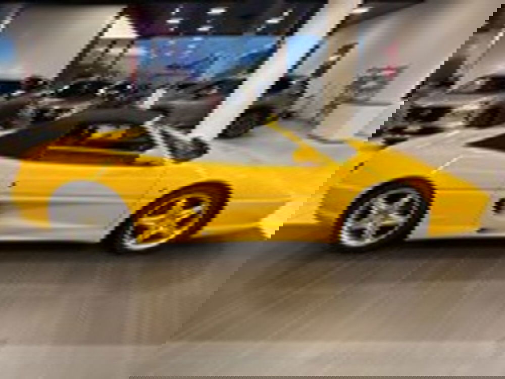 Ferrari F355 Spider usata a Udine (4)