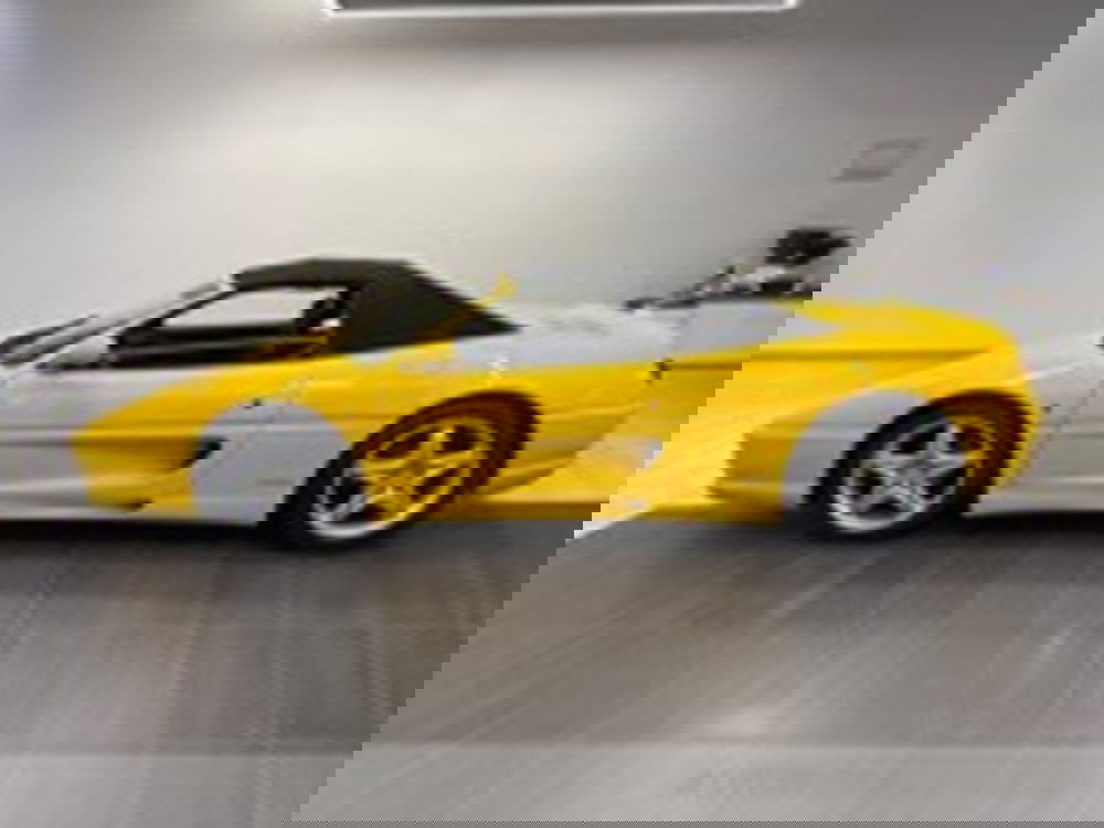Ferrari F355 Spider usata a Udine (8)