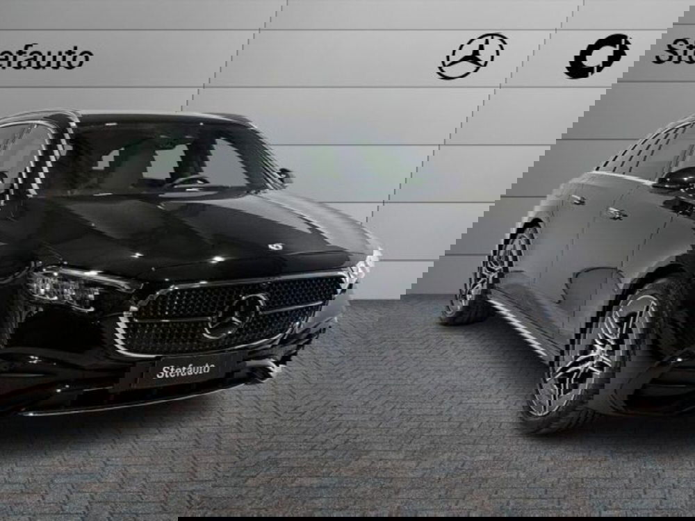 Mercedes-Benz Classe E Station Wagon nuova a Bologna