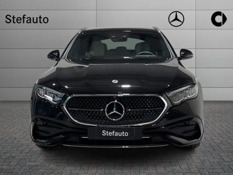 Mercedes-Benz Classe E Station Wagon nuova a Bologna (4)