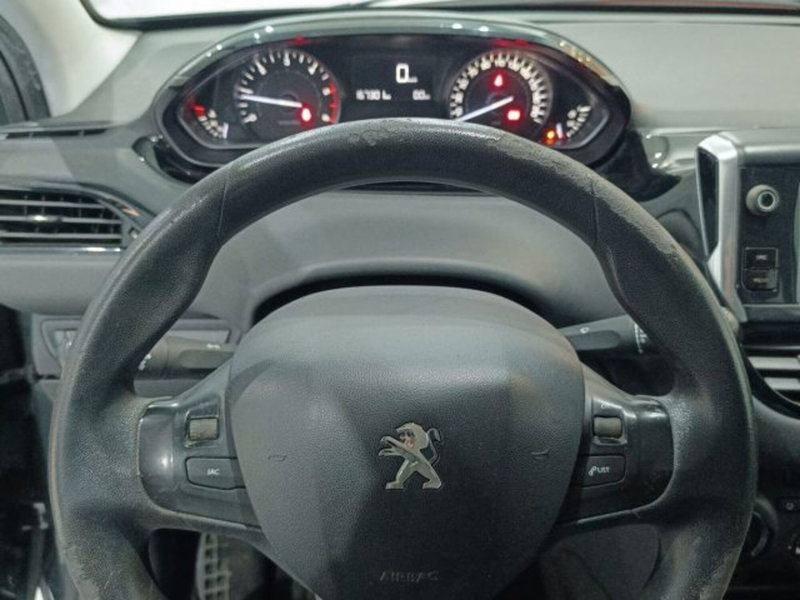 Peugeot 208 usata a Catania (18)