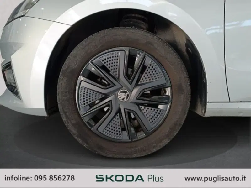 Skoda Fabia usata a Catania (14)