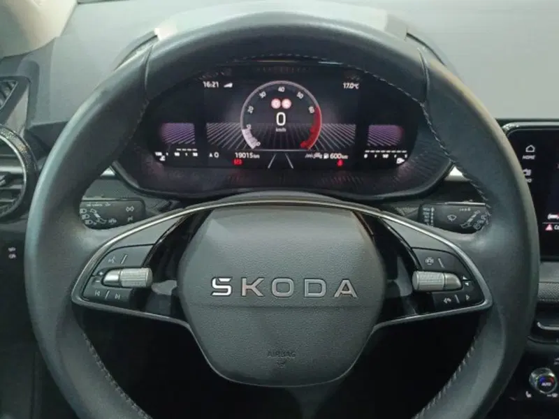 Skoda Fabia usata a Catania (17)