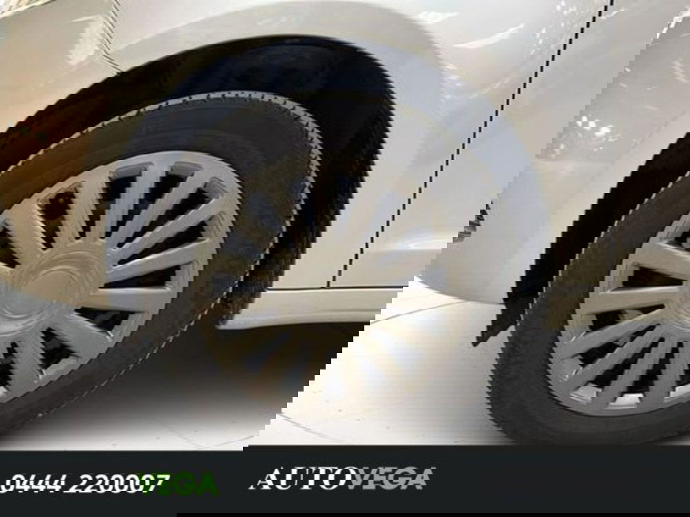 Lancia Ypsilon usata a Vicenza (16)