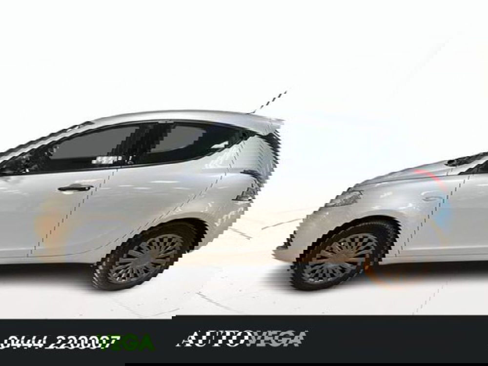 Lancia Ypsilon usata a Vicenza (3)