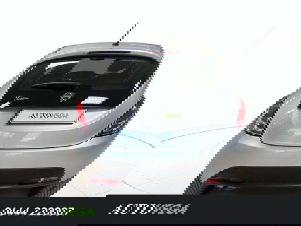 Lancia Ypsilon usata a Vicenza (5)