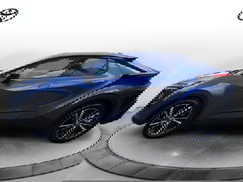 Toyota Toyota C-HR nuova a Perugia (2)