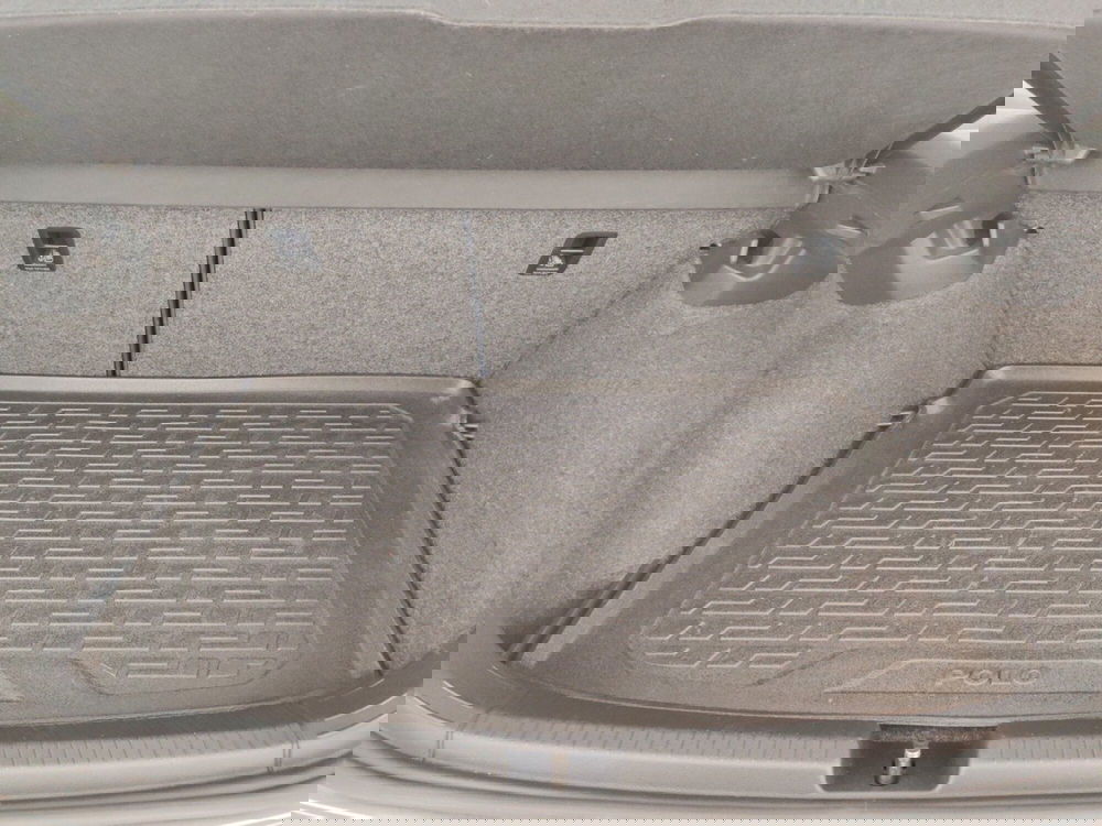 Volkswagen Polo usata a Massa-Carrara (16)