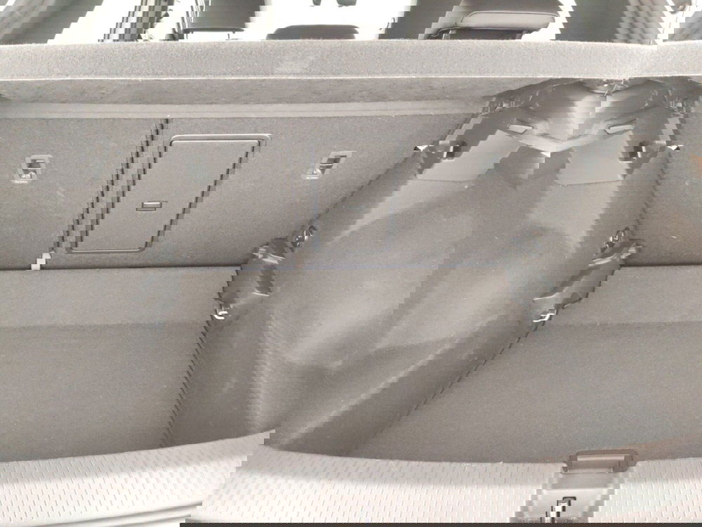 Volkswagen T-Roc usata a Massa-Carrara (16)