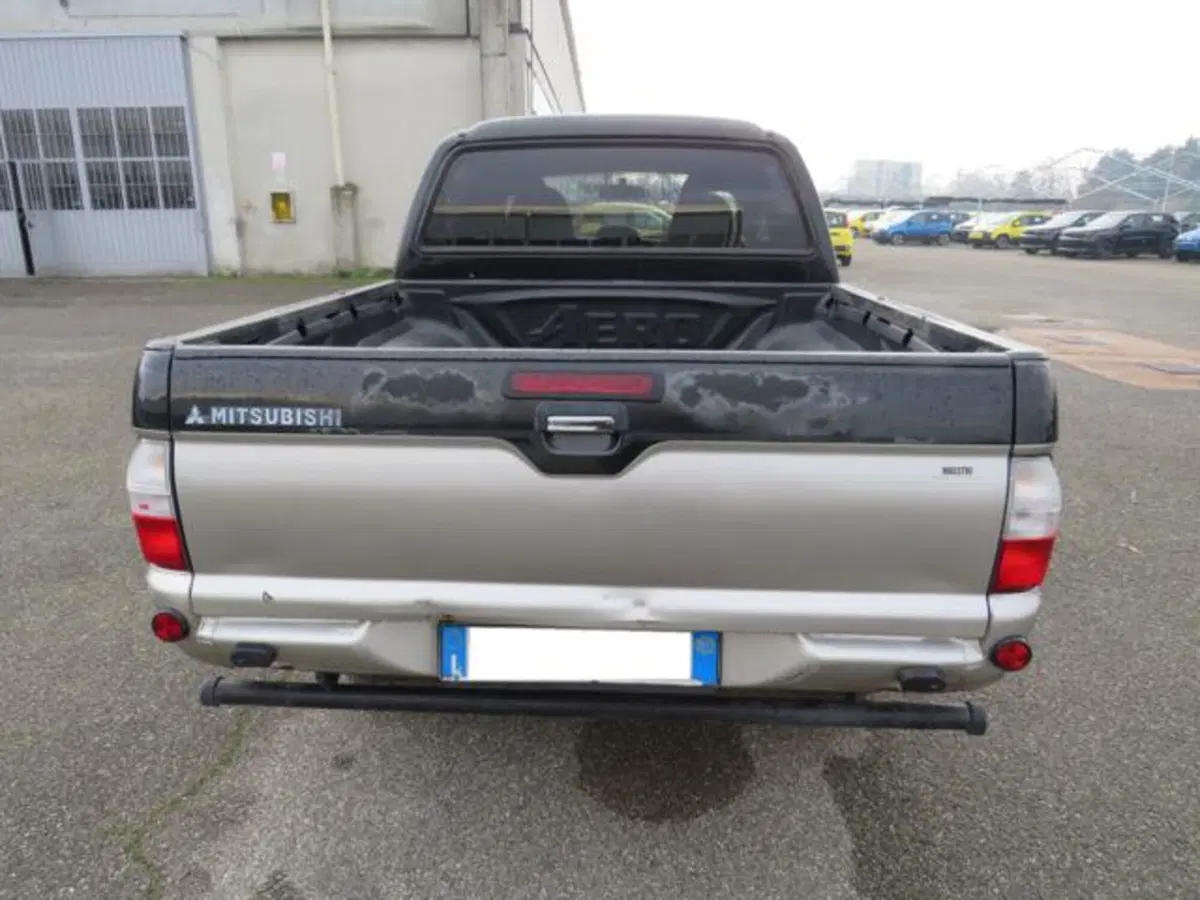 Mitsubishi L200 usata a Lodi (8)
