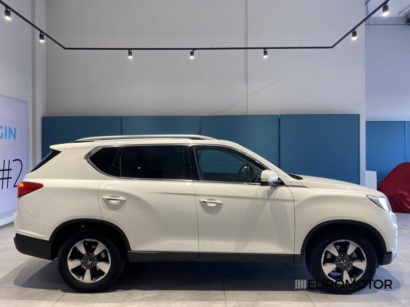 Ssangyong Rexton usata a Bari (7)
