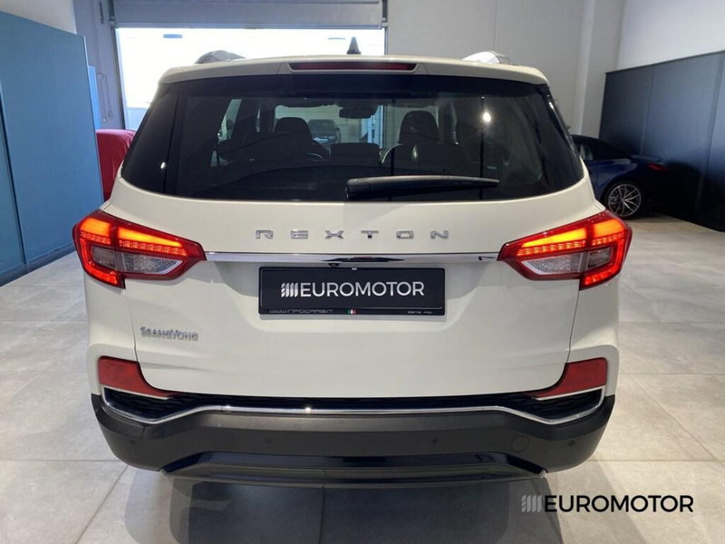 Ssangyong Rexton usata a Bari (9)