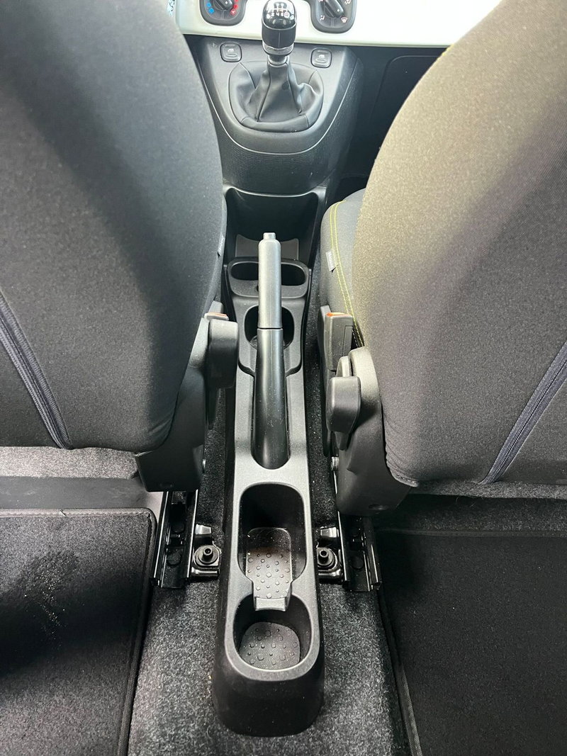 Fiat Panda Cross usata a Milano (19)