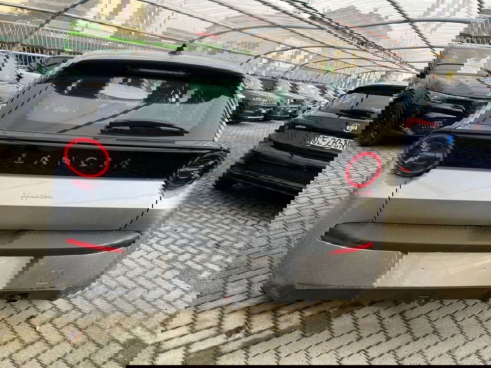 Lancia Ypsilon nuova a Milano (10)