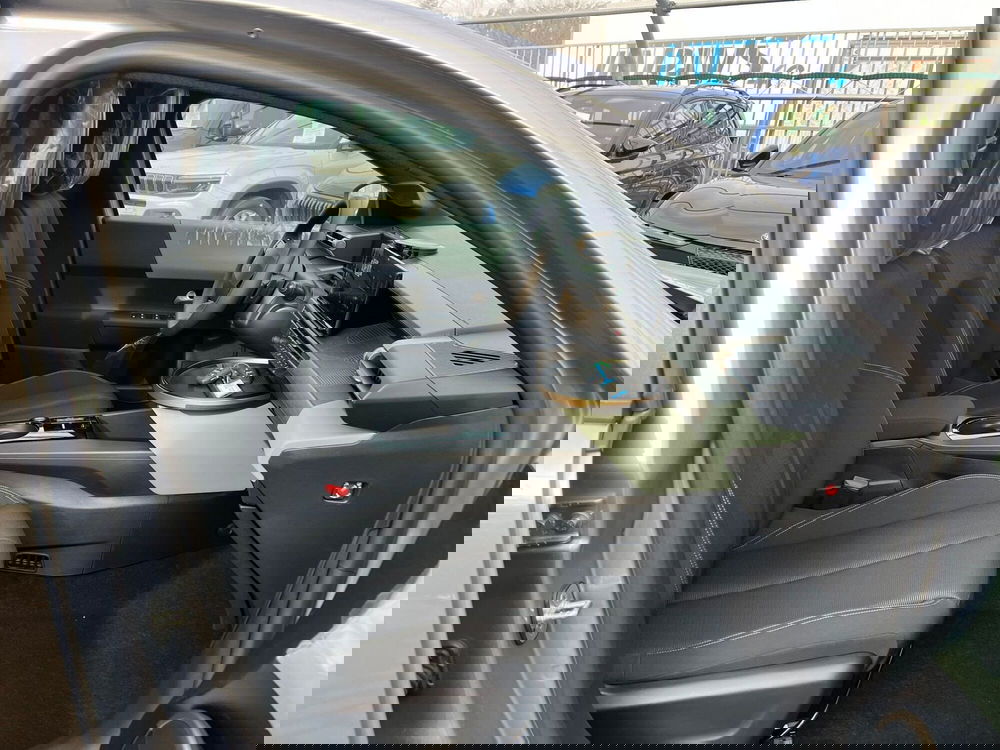 Lancia Ypsilon nuova a Milano (14)