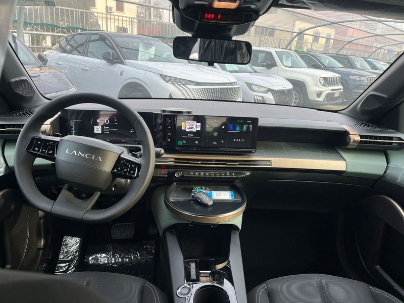 Lancia Ypsilon nuova a Milano (17)