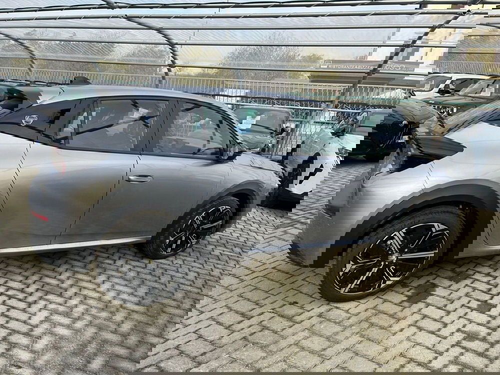 Lancia Ypsilon nuova a Milano (6)