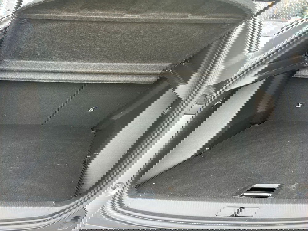 Peugeot 2008 usata a Milano (12)