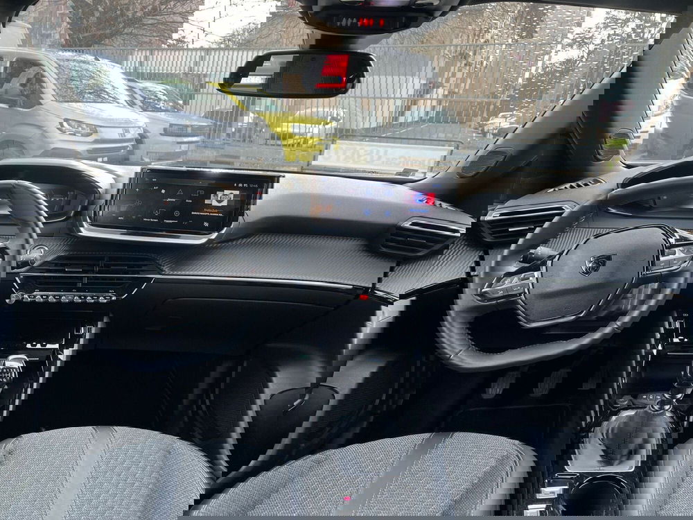 Peugeot 2008 usata a Milano (17)