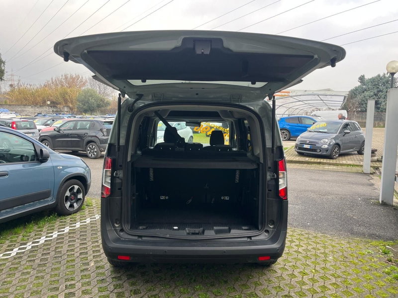 Ford Tourneo Courier usata a Milano (12)