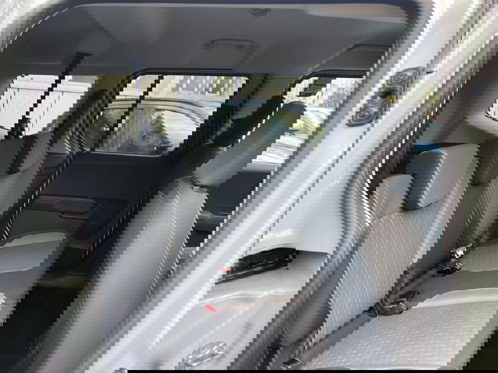 Ford Tourneo Courier usata a Milano (16)