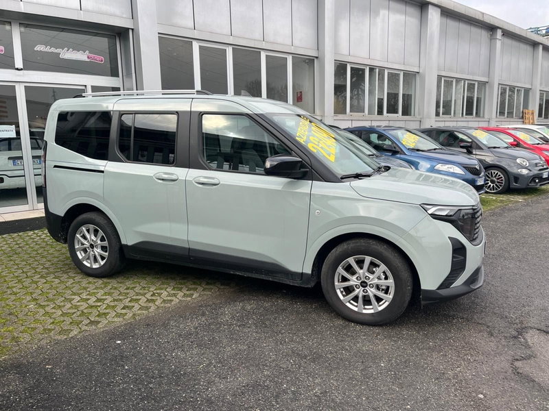 Ford Tourneo Courier usata a Milano (5)