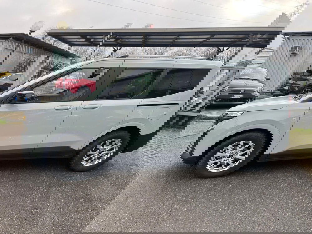 Ford Tourneo Courier usata a Milano (6)