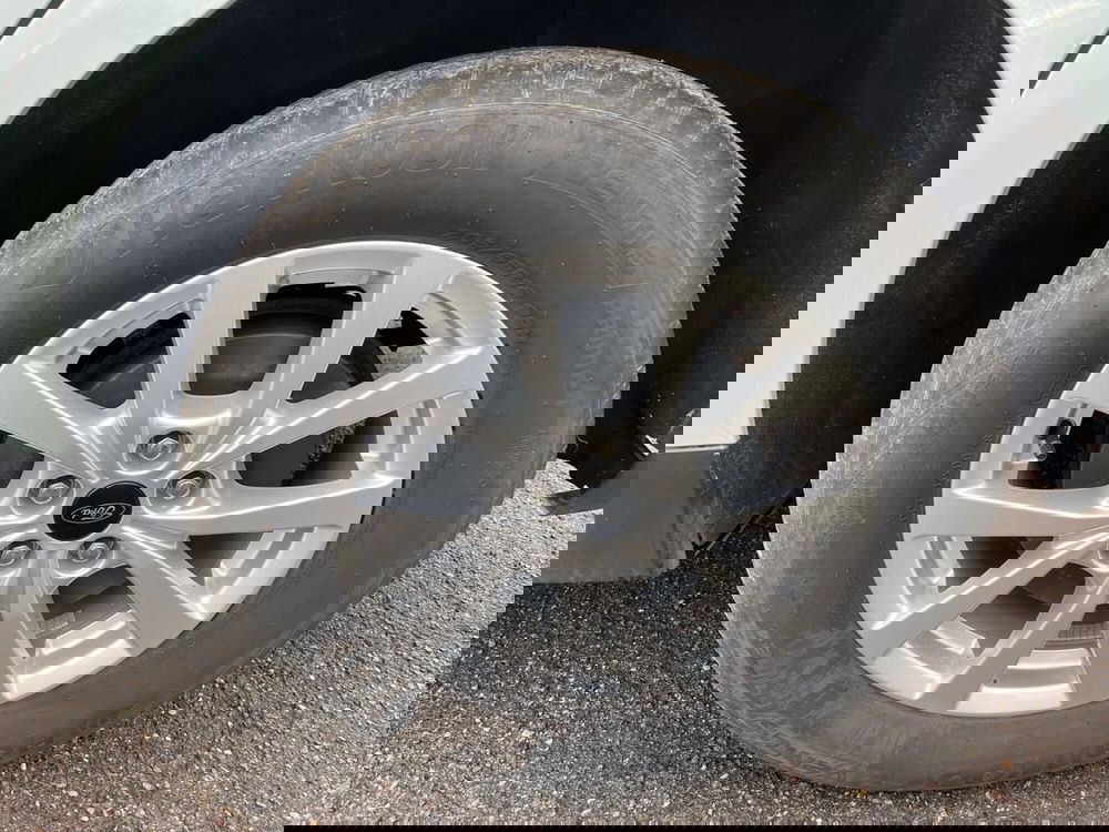 Ford Tourneo Courier usata a Milano (9)