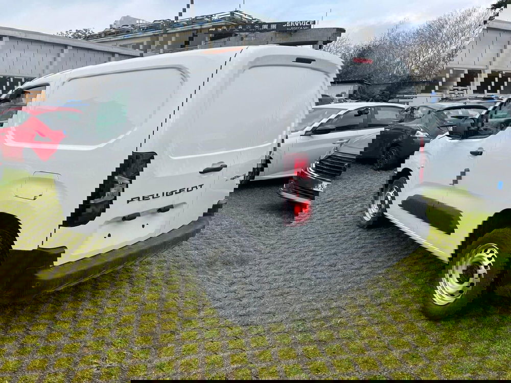 Peugeot Partner Furgone nuova a Milano (10)